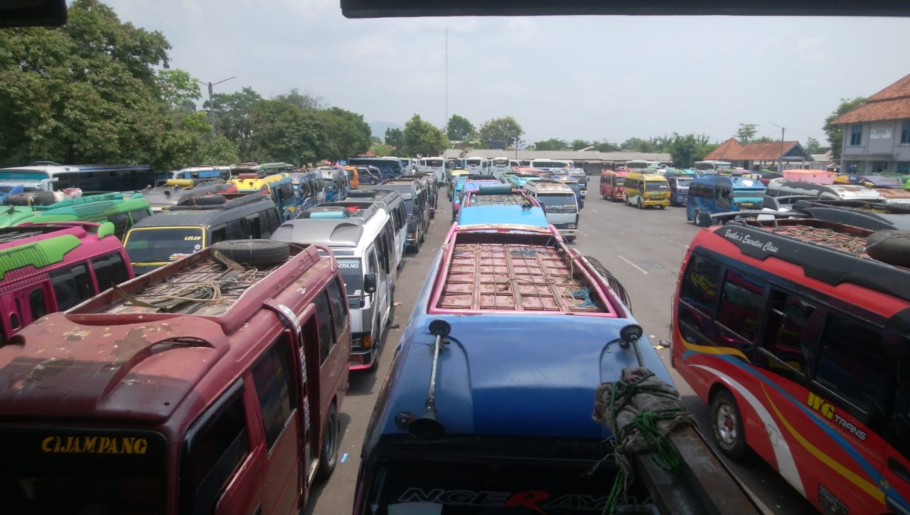 Audiensi Lanjutan di DPRD Cianjur, Sopir Elf Kidulan Keukeuh Tolak Keberadaan Travel Gelap