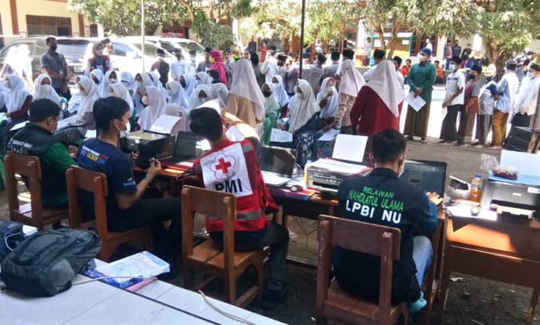 Sasar Sejumlah Kecamatan, Tim Vaksin Mobile dan PMI Cianjur Gencar Vaksinasi Covid-19