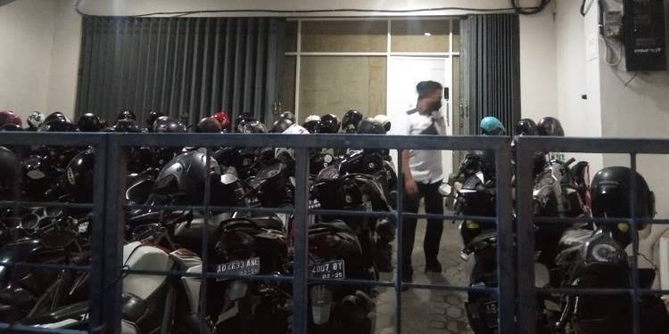 Lagi, Polisi Berhasil Gerebek Kantor Pinjol Ilegal, Bikin Korban Stres hingga Masuk RS!