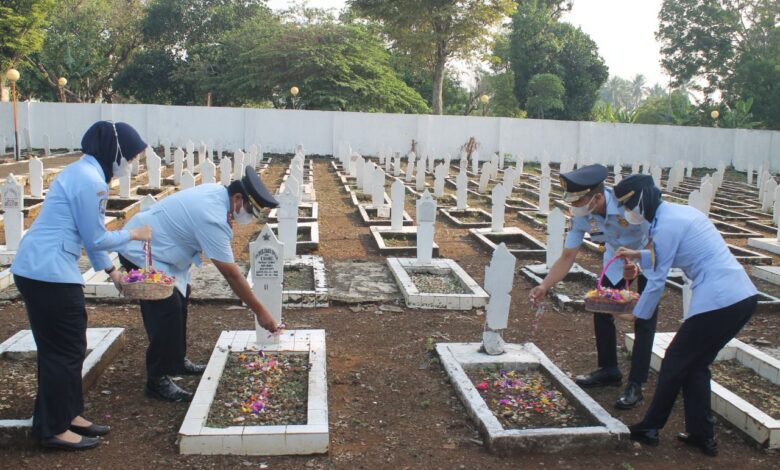 Peringati HDKD 2021, Lapas dan Imigrasi Cianjur Ziarah ke TMP