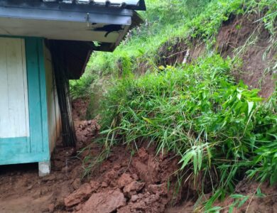 Pergerakan Tanah Terjadi di Campakamulya, 100 Rumah Rusak dan Jembatan Terputus