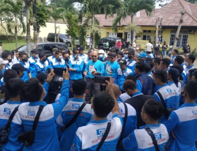 Perjuangkan UMK 2022 Naik 21 Persen, SPN dan Disnakertrans Cianjur Gelar Audiensi