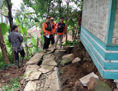 Tujuh Rumah Terdampak Pergerakan Tanah di Campaka, Satu Rusak Berat