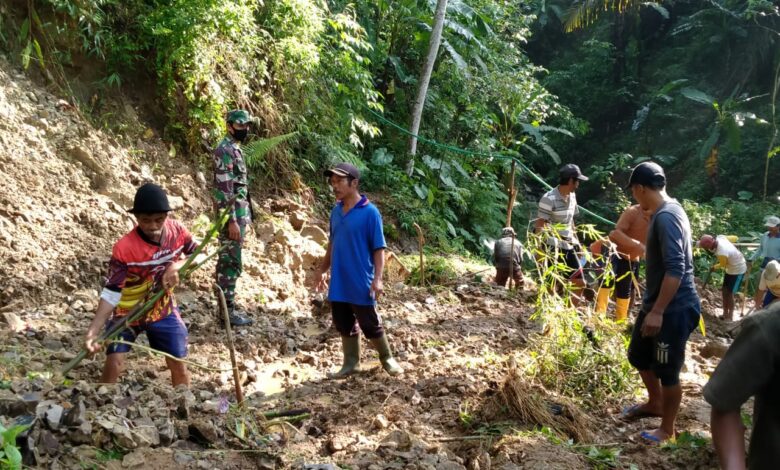 Waspada! Ada 20 Titik Rawan Longsor di Jalur Cianjur Selatan