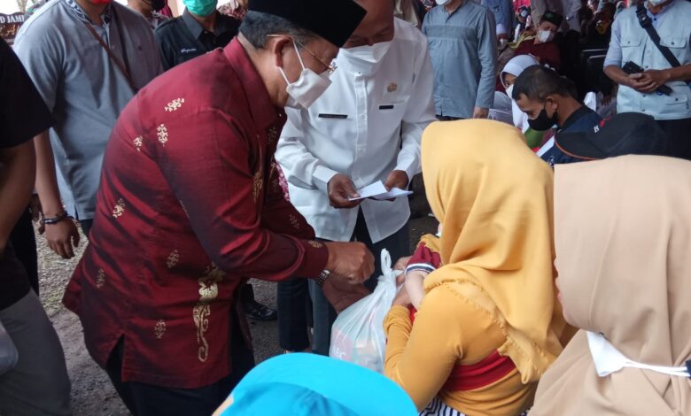 Le Eminence Salurkan Bantuan Sembako dan Santunan bagi Anak Yatim