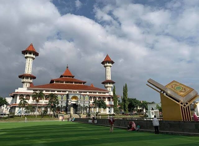 Alun-alun cianjur kembali ditutup akibat Covid-19 meningkat