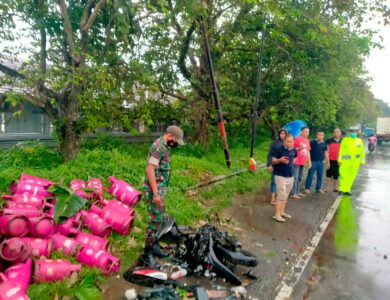 Tabrakan di Haurwangi, Truk Bermuatan Gas LPG Tabrak Pemotor