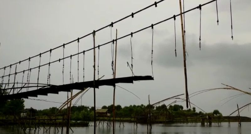 Jembatan Gantung Senilai Rp1,6 M Putus, 3 Bulan Dibiarkan Rusak