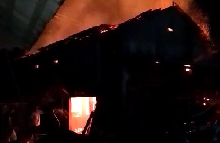 Tungku Api Masih Menyala, Kandang Sapi di Campaka Ludes Terbakar