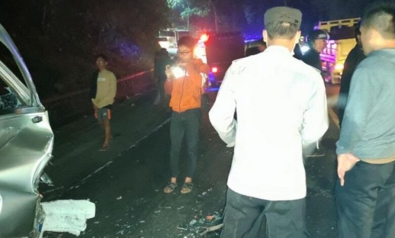 Kecelakaan di Jalan Raya Cugenang-Cipanas, Dua Mobil Rusak Berat