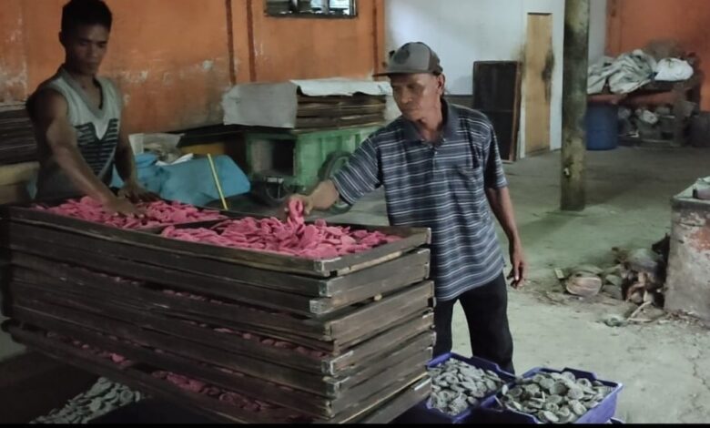 Minyak Goreng Mahal, Pabrik Kerupuk di Cianjur Terancam Gulung Tikar