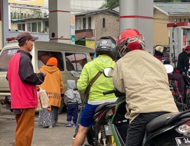 Harga Pertamax Naik, Warga Mulai Beralih ke Pertalite