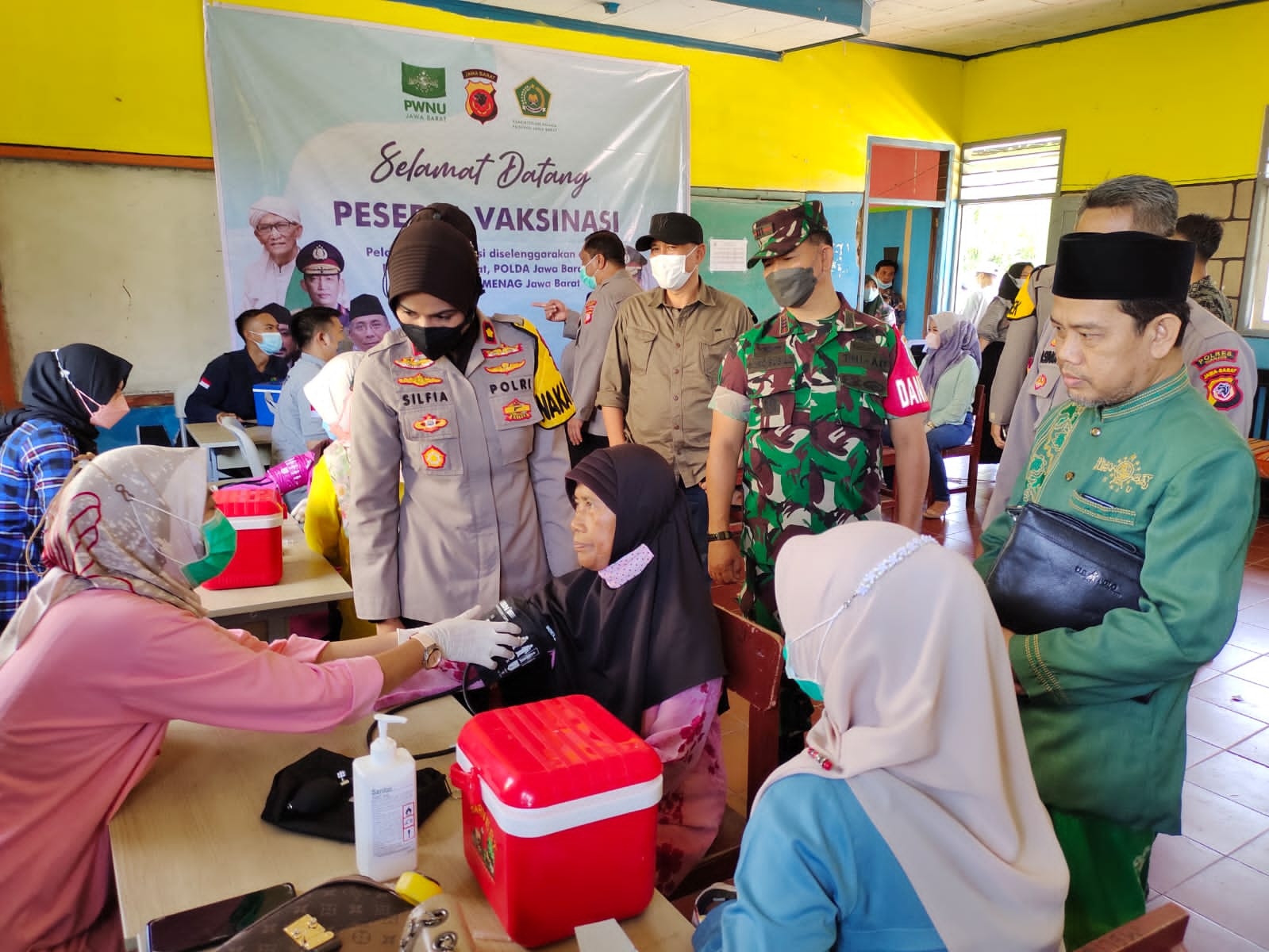 Polres Cianjur Bersama PCNU Gelar 1 Juta Vaksin Booster di Ciranjang