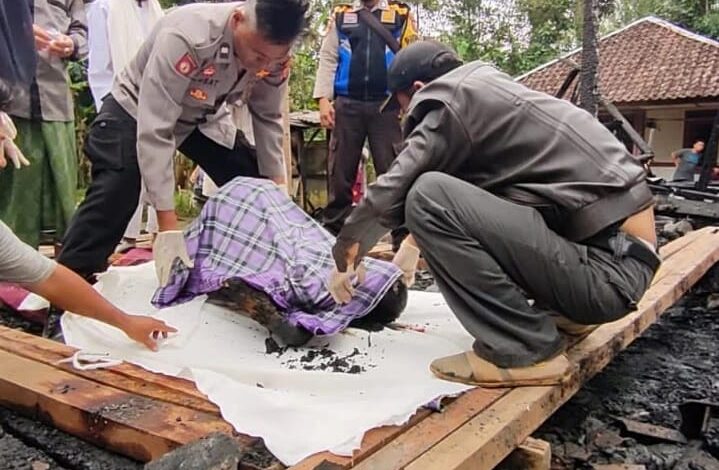 Kebakaran di Kadupandak Cianjur Tewaskan Seorang Wanita