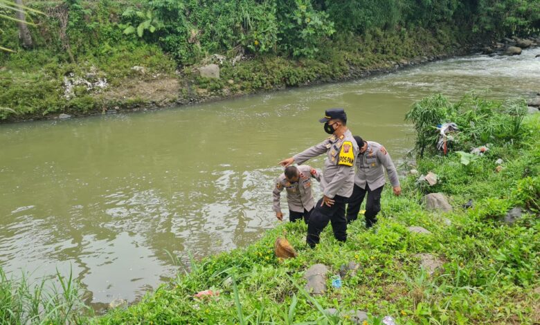 Seorang Pria Tewas Tenggelam di Sungai Cikundul saat Dorong Kayu