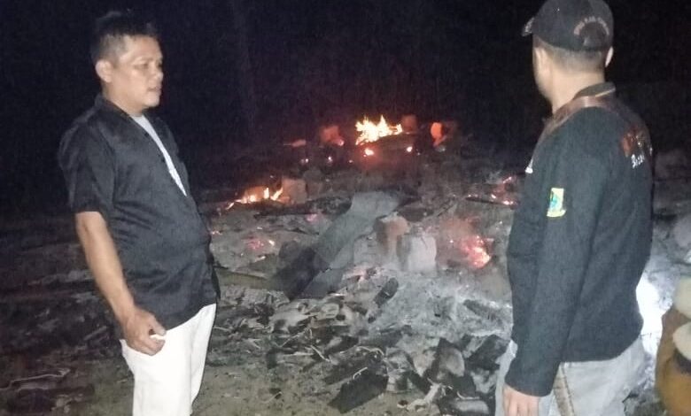 Ditinggal Salat, Rumah Kakek Abad di Cianjur Ludes Jadi Abu