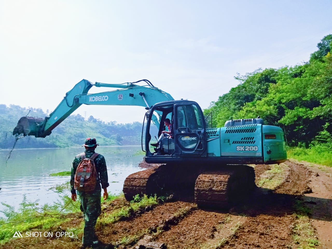 Sektor 11 Citarum Harum Bangun Tanggul untuk Pemeliharaan Lingkungan