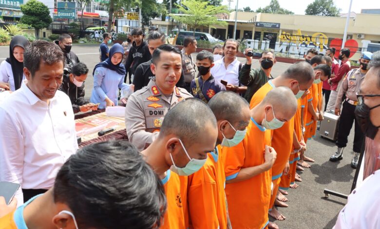 12 Tersangka Kasus Narkoba di Cianjur Dipamerkan di Polres