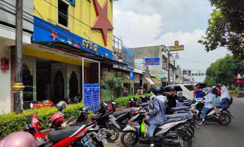 Terapkan Tarif Berlangganan, Juru Parkir Cianjur: Penghasilan Pasti Terganggu!