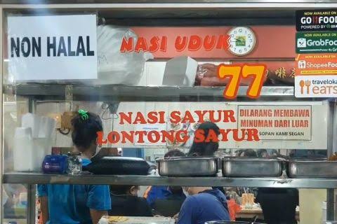 Pedagang Ini Jual Nasi Uduk Babi Selama 15 Tahun, Tetap Ramai Pembeli