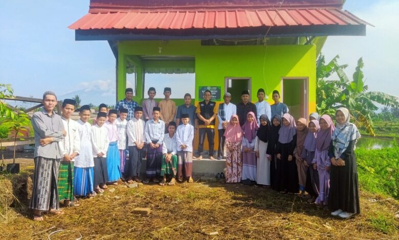 Global Wakaf-ACT Cianjur meresmikan Sumur Wakaf di Pesantren Al-Muslih Munjul