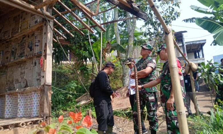 TMMD ke-114, TNI Bangun Jalan Akses Warga ke Sekolah di Cibeber Cianjur