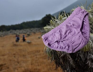 Marak Celana Dalam di Gunung Gede Pangrango