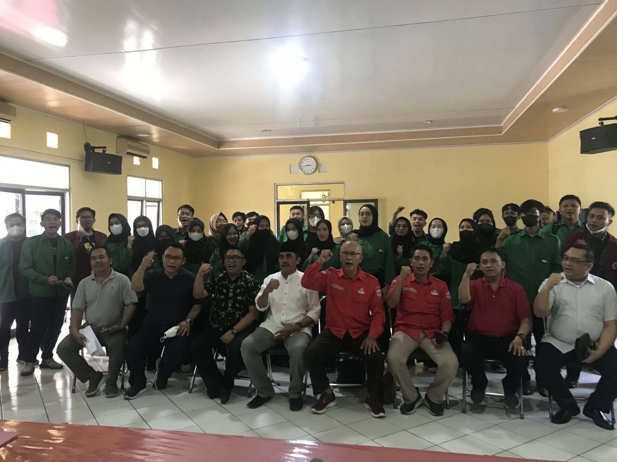 UM Bandung Gelar Serah Terima Mahasiswa KKN di Kecamatan Cianjur