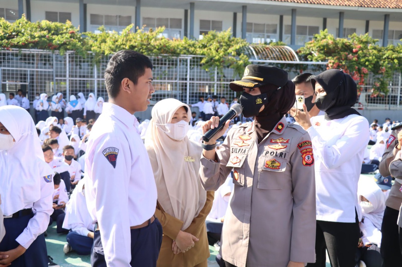 Sambut Hari Jadi Polwan, Polres Cianjur Gelar Police Goes To School