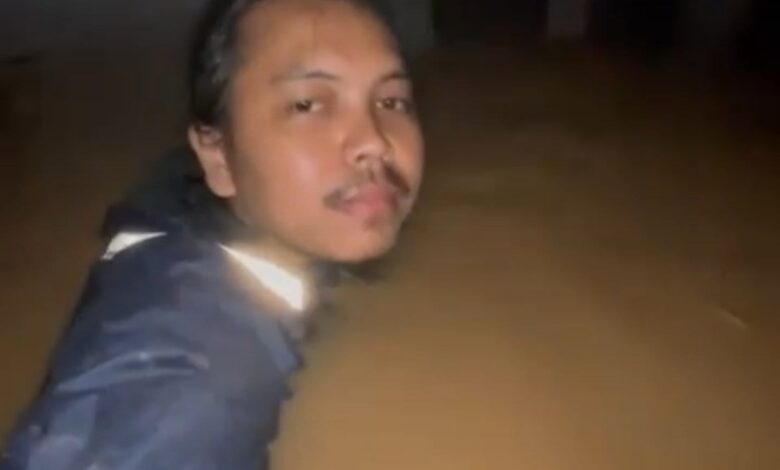 Banjir Setinggi 4 Meter Terjang Ratusan Rumah di Sindangbarang Cianjur Selatan