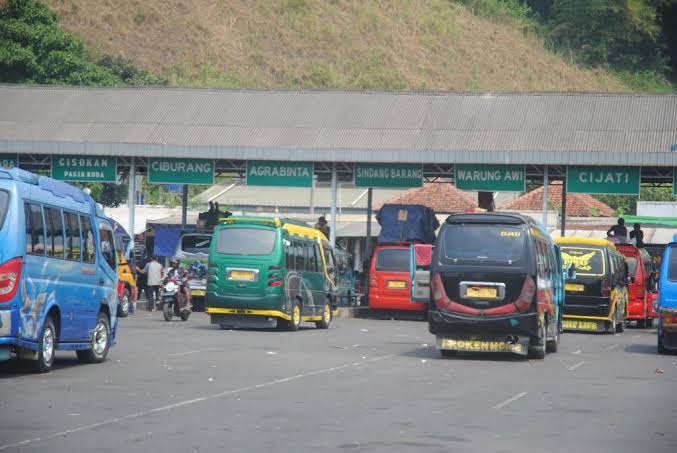 Belum Ada Tarif Baru, Sopir Elf di Cianjur Mogok Kerja