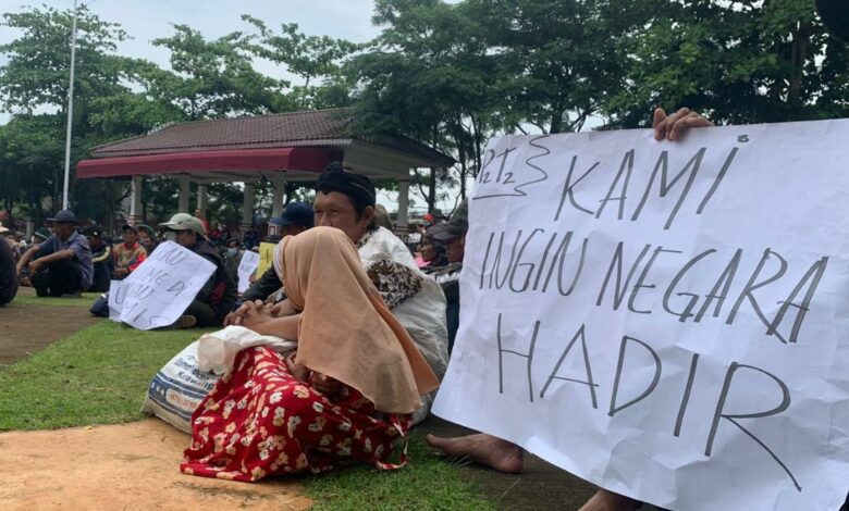 Tuntut Tuntaskan Mafia Tanah, Puluhan Petani Cianjur Unjuk Rasa 