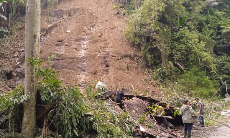 Hotel Lembah Permai Resort Cipanas Dilanda Banjir dan Longsor