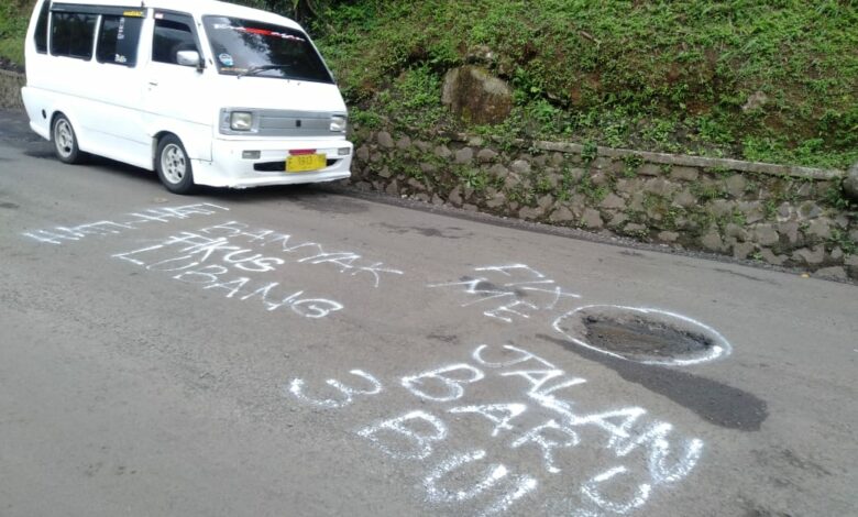 Baru Dua Bulan, Jalan Cianjur - Sukanagara Sudah Rusak Lagi