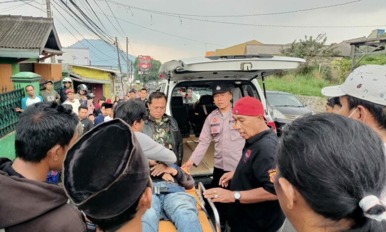 Mobil Tabrak Motor di Pacet, PEngendara Motor Tewas di TKP