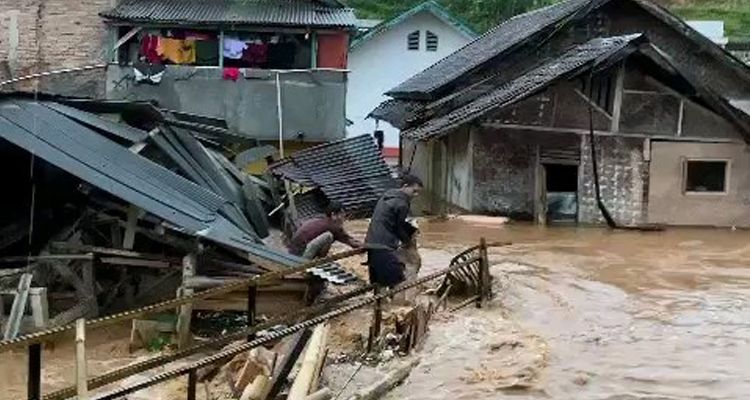 Sungai Meluap, Sukanagara Cianjur Terendam Banjir