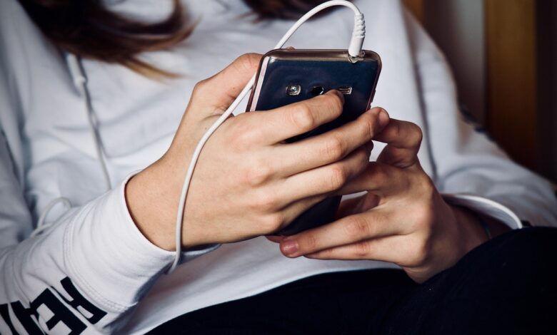 woman, mobile phone, listening to music