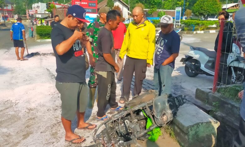 Sebuah Motor Terbakar Saat Mengisi BBM di Cianjur, Ada Percikan Api