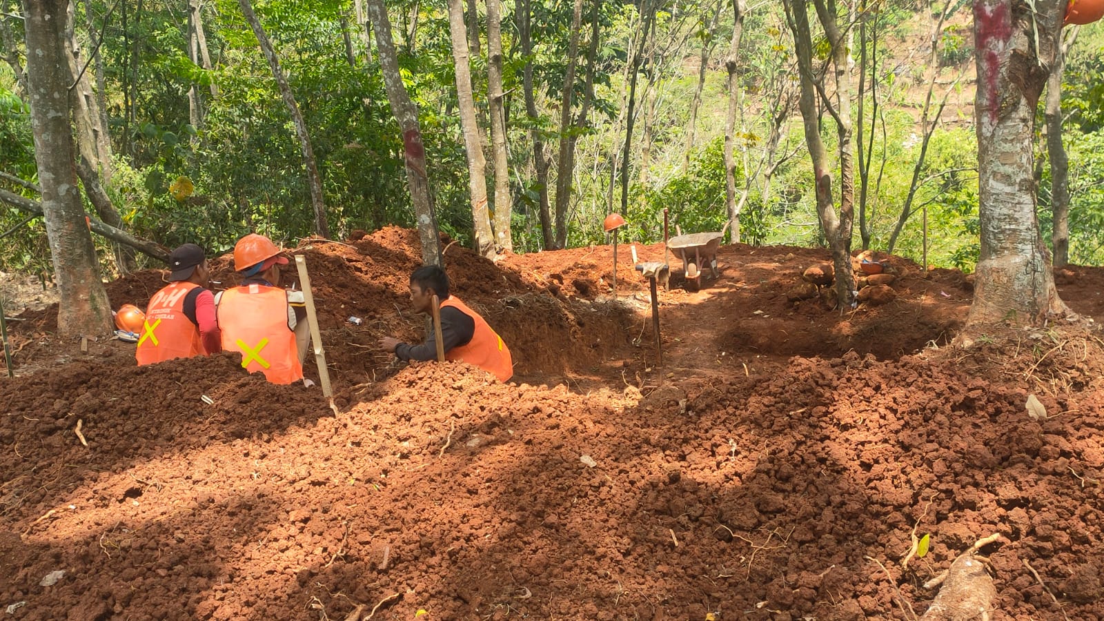 Masyarakat di Desa Salamnunggal, Kecamatan Cibeber dan Desa Sukasarana, Kecamatan Bojongpicung, Kabupaten Cianjur bakal segera memiliki jembatan penyeberang Sungai Cisokan