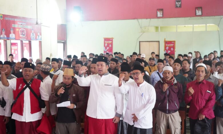 Bakal Calon Anggota DPR RI, Dapil 3 Jabar Kang Arief Rachman, datang dan menghadiri kegiatan Maulid Nabi bersama Himpunan Santri Nusantara (HISNU) di Tanggeung Cianjur selatan, Senin (25/9/2023) kemarin.