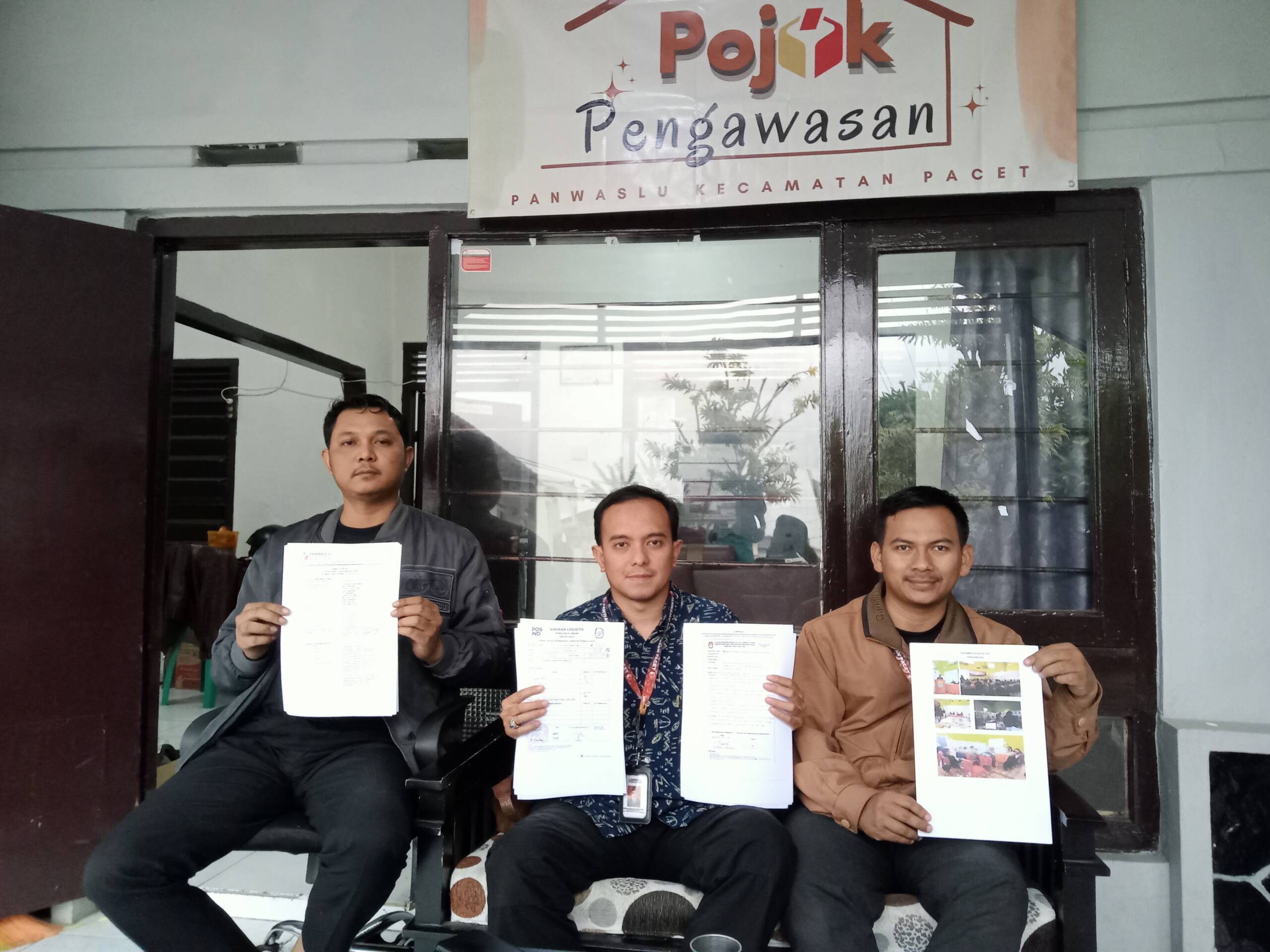 Panwascam Pacet Aktif Kawal Proses Penertiban APK Saat Masa Tenang Hingga Arus Balik Logistik Pemilu