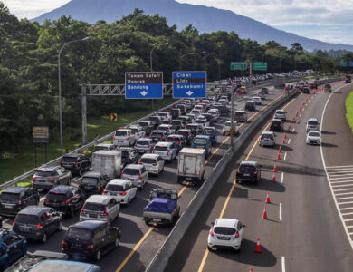 Jalur Puncak macet ga