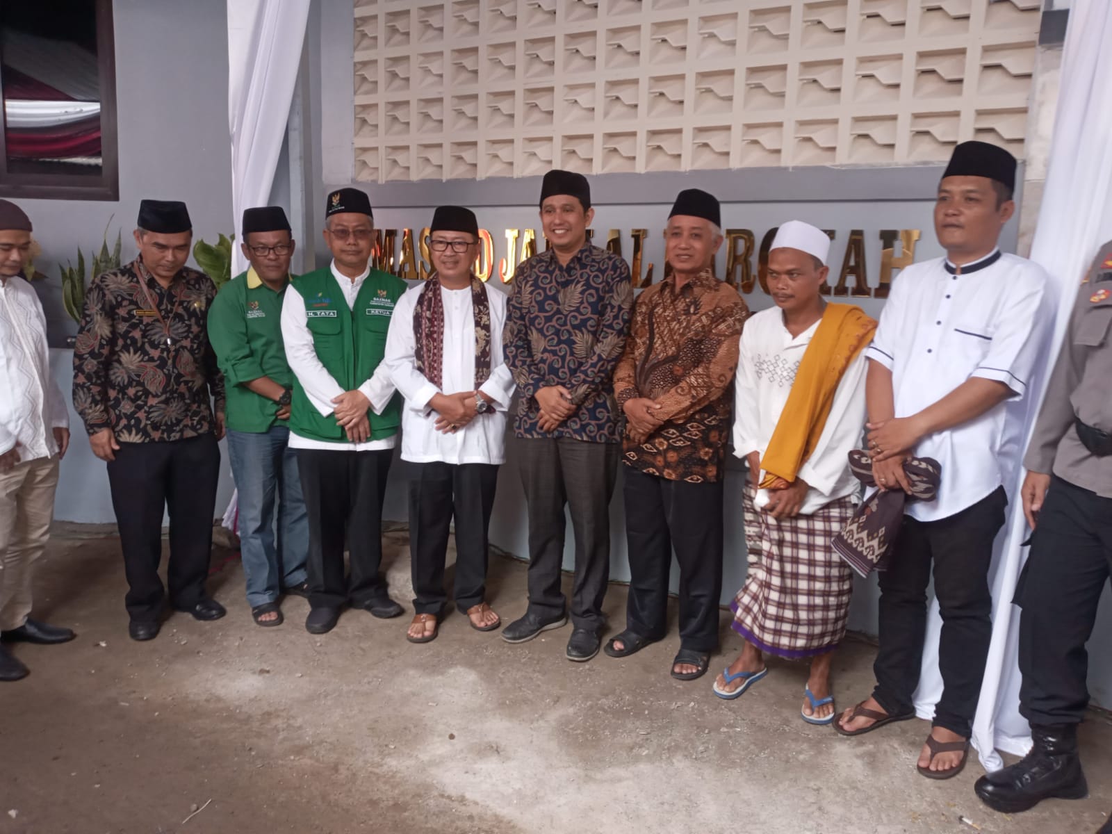 Bupati Cianjur Resmikan Masjid Al-Barokah dan Tiga Masjid Lainnya di Desa Sukamanah