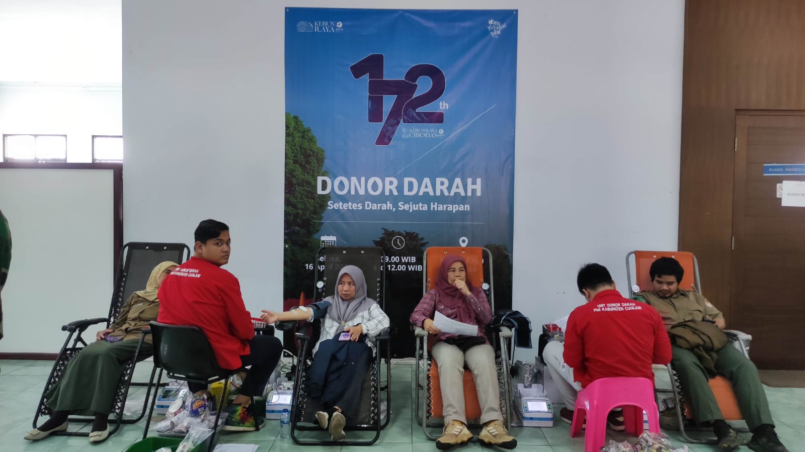 Peringati HUT ke 172, Kebun Raya Cibodas Santuni Yatim Hingga Gelar Donor Darah