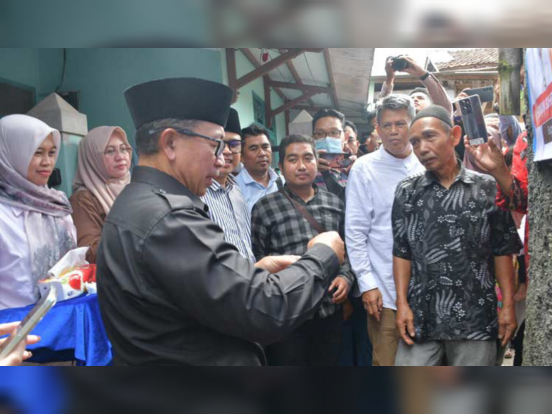 Kata Bupati, Sambungan Air PDAM Gratis, Kok Warga Ada yang Bayar?