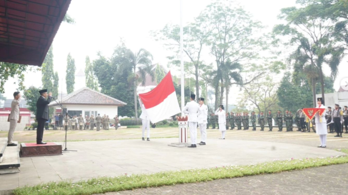 Pemkab Cianjur Gelar Upacara Hari Kebangkitan Nasional ke-116, Bupati Herman Suherman Bawa Pesan Semangat Menuju Indonesia Emas