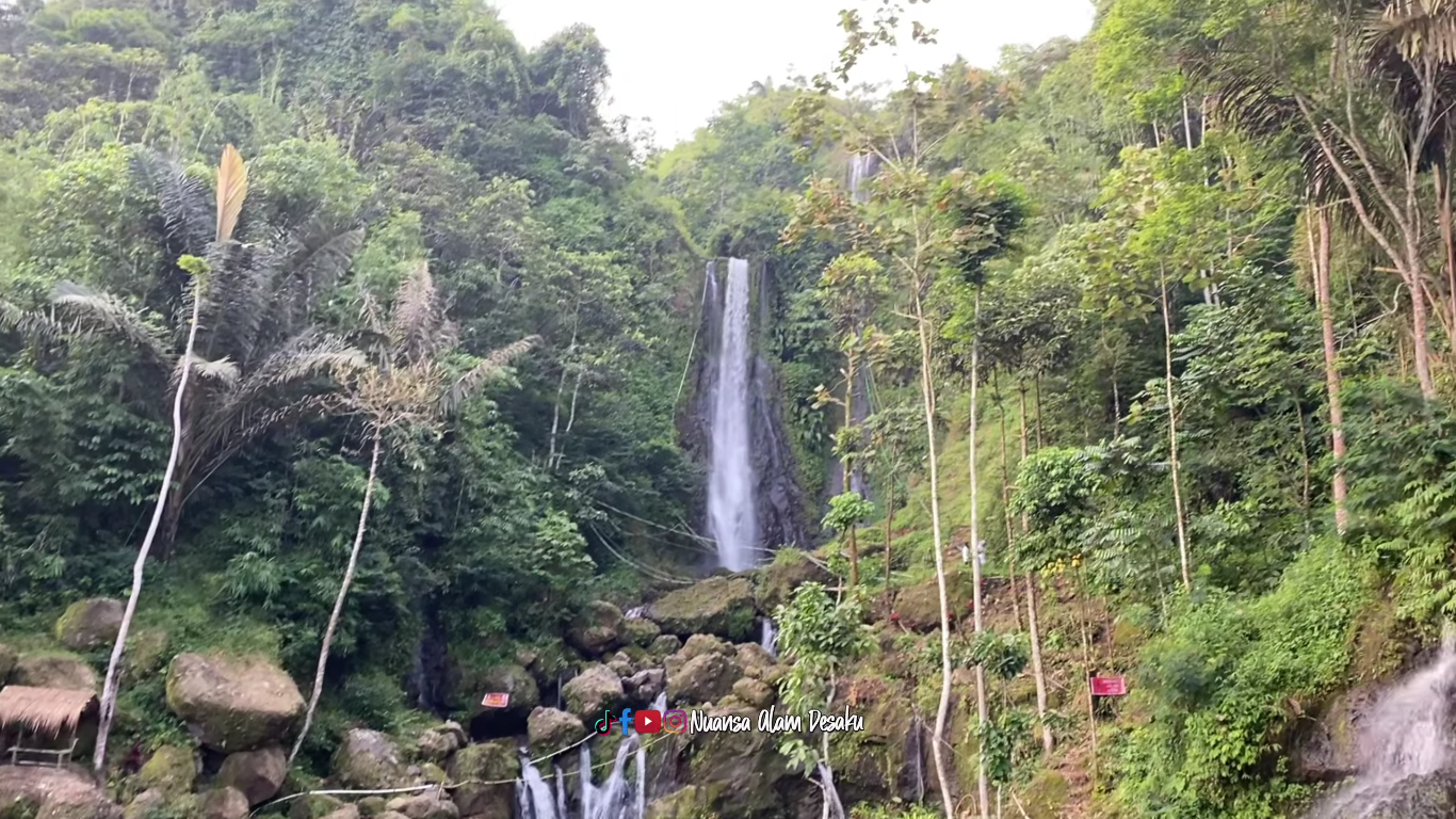 Keindahan Air Terjun Pinggir Jalan, Wisata Curug Cikurutug di Cianjur Selatan Jadi Incaran Para Pengendara yang Melintas