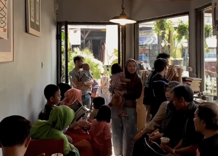 Kayapa Kopi Cianjur Hadir Menjadi Tempat Santai Sambil Menikmati Kopi Berkualitas dan Buku-Buku Terpilih