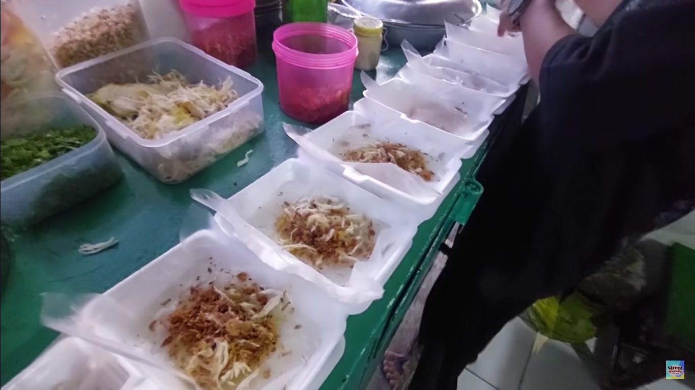 Nikmatnya Sarapan di Bubur Ayam Cianjur 99, Menikmati Cuaca Dingin Puncak Sambil Menyambut Pagi Hari