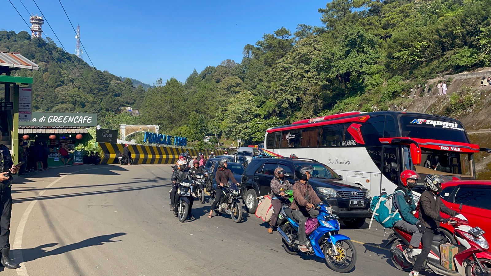 Biang Macet Parah di Puncak, Pengendara Asal Cianjur Keluhkan Rekayasa Lalu Lintas di Tol Jagorawi yang Minim